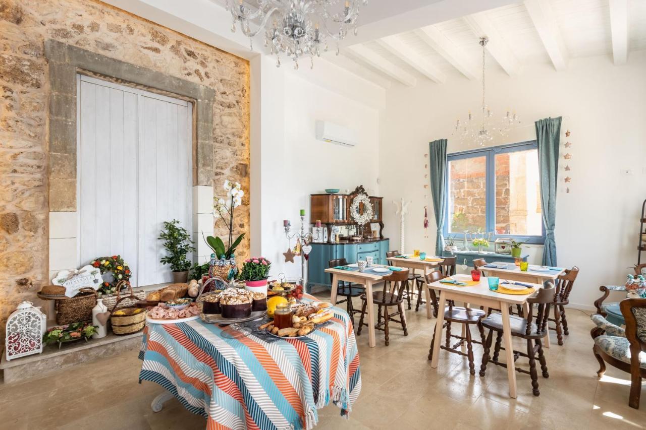 Michael Garden Bed & Breakfast โนโต ภายนอก รูปภาพ