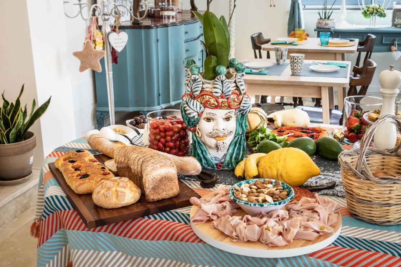 Michael Garden Bed & Breakfast โนโต ภายนอก รูปภาพ