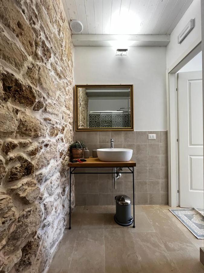 Michael Garden Bed & Breakfast โนโต ภายนอก รูปภาพ