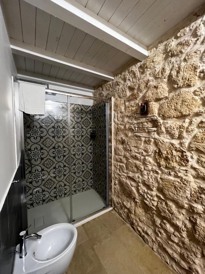 Michael Garden Bed & Breakfast โนโต ภายนอก รูปภาพ